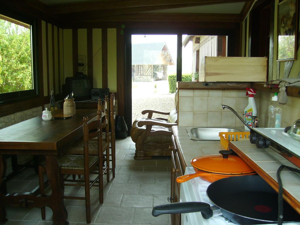 Chambre Chez Corinne Fourneville Rom bilde